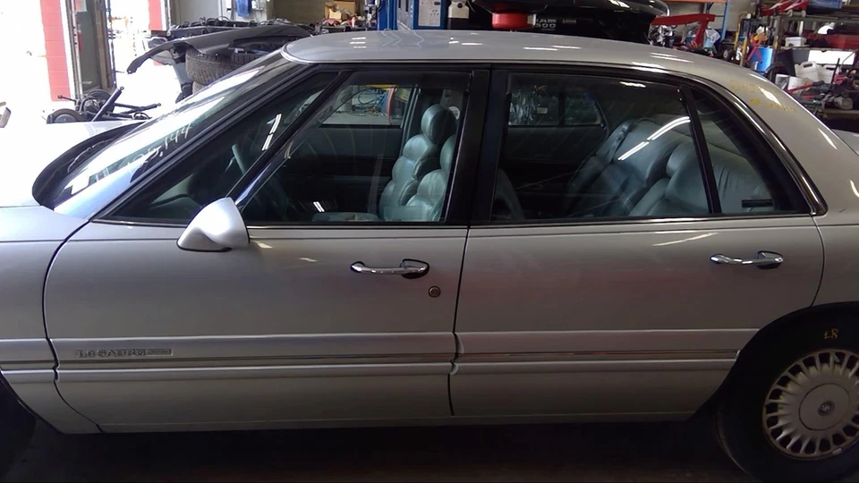 Used Front Right Door Window Regulator Front fits: 1999 Buick Lesabre Front Righ Foto 3 de 4