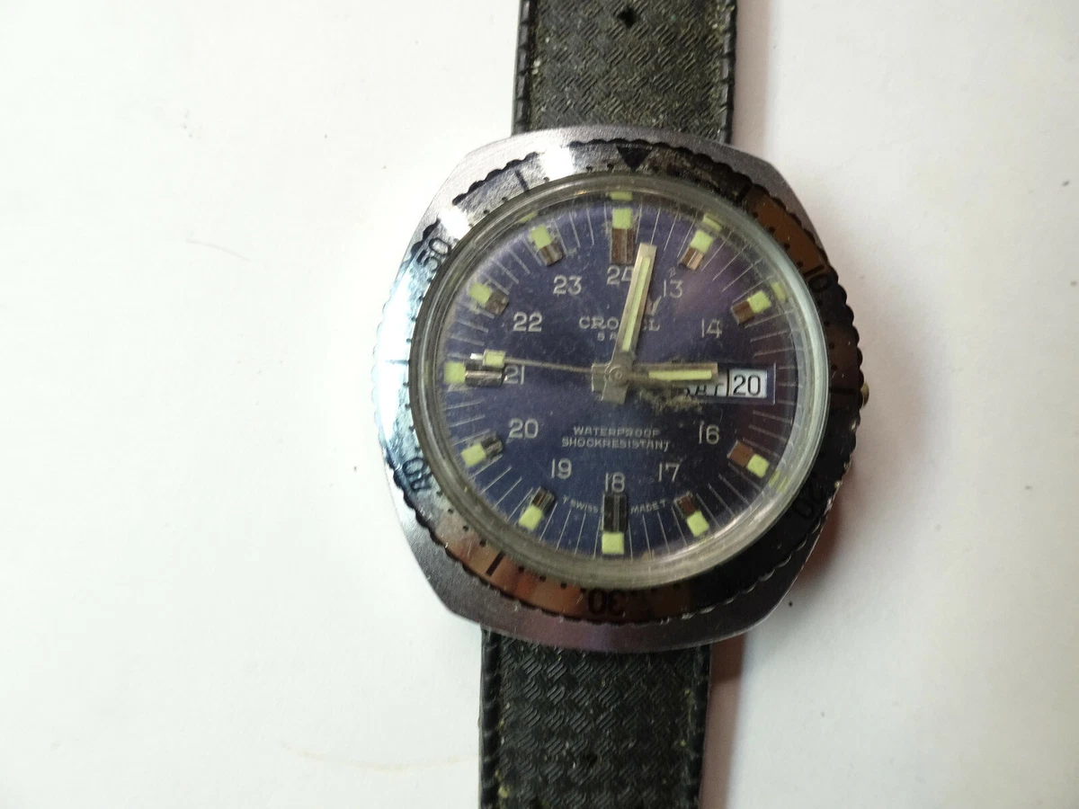 CRONEL SKINDIVER 500 24HR 5ATM 1970 WATCH WITH TROPIC BAND RUNS FOR RESTORATION