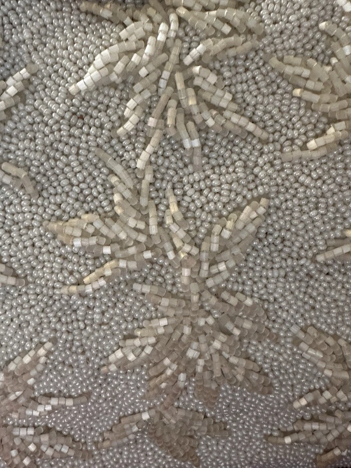 Bolso de Noche de Colección Hecho a Mano Blanco con Cuentas Cierre Dorado Cartera de Boda Nupcial - Francia Foto 2 de 4