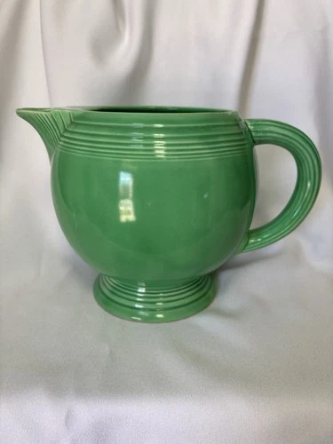 Vintage Fiesta *Light Green* Ice Lip Pitcher *Very Nice*