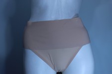 NWOT Spanx Women's Large Undie-Tectable Thong in Beige size Large