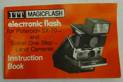 Le Polaroid 2000 et son flash ITT MagicFlashL' Atelier de Jean-Pascal, passionné de photographie et de peinture