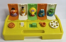 Vintage Playskool Sesame Street Muppet Busy Poppin' Pals 1980 Pop-Up Toy - Works