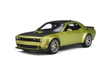 1 18 GT SPIRIT Dodge Challenger R T Scat Pack 2020 Green Met Black GT411 Model