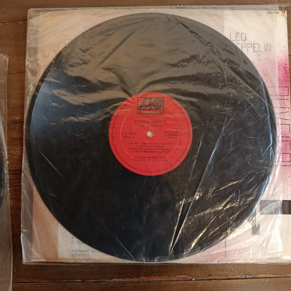 Led Zeppelin Physical Graffiti LP, foto 2 di 4