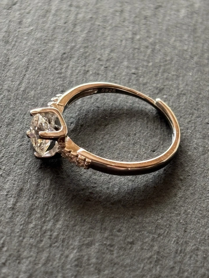 925 Silber Verlobungsring | 1ct Moissanit | Eckige Fassung | Elegant & Klar - Bild 1 von 1