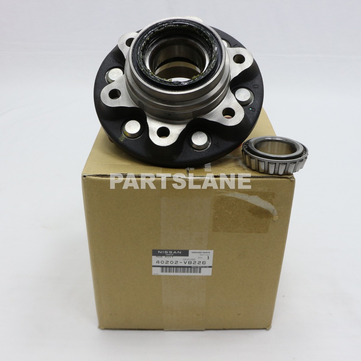 Nissan Patrol Safari OEM Genuine Road Wheel Front Hub 40202-VB226