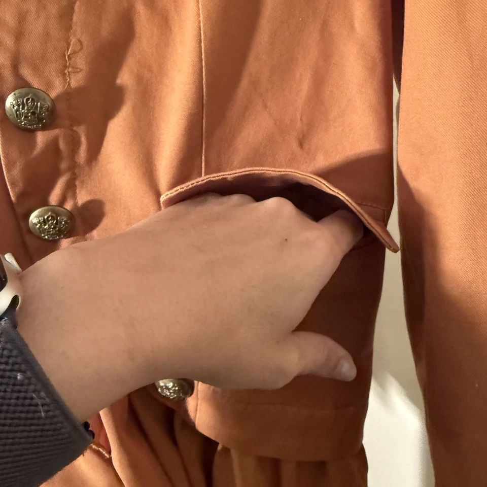 Chaqueta forrada con volantes Haoduoyi para este blazer militar marrón Foto 4 de 4