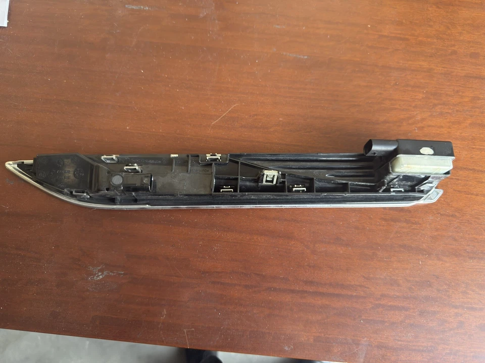 INDICADOR INTERMITENTE LADO PASAJERO BMW F06 F12 F13 640i 650i 12-15 1335 OEM Foto 3 de 3