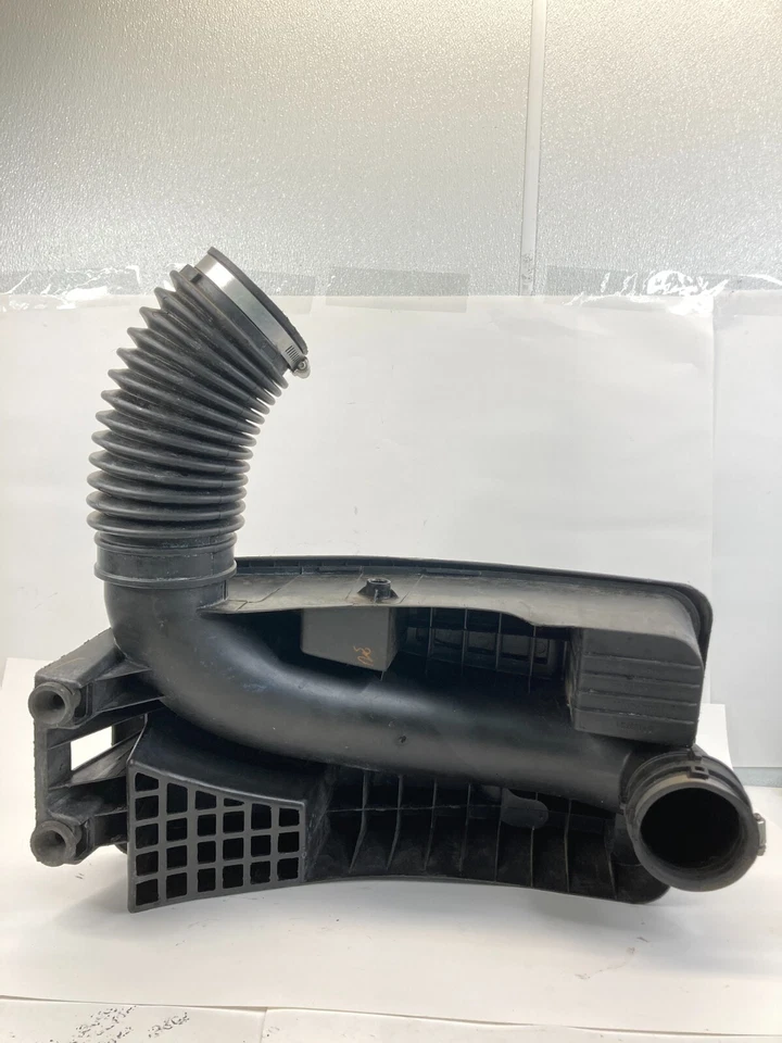 2012-2015 Chevrolet Captiva Sport Air Cleaner Outlet Duct Resonator 20920721 OEM Foto 4 de 4