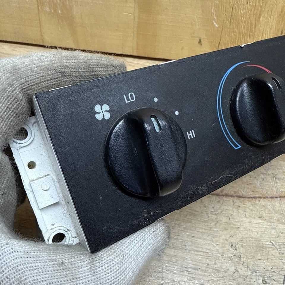 2002 2011 Mercury Grand Marquis A/C Heater Control Switch Ford Crown 2009 Foto 2 de 4