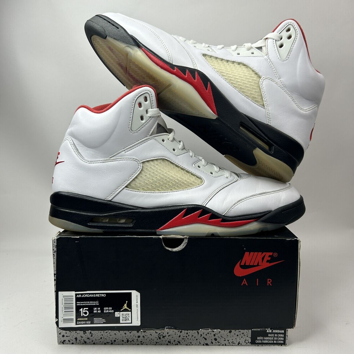 スニーカー Nike Air Jordan 5 Retro Fire Red Silver Tongue (2020) Nike Air Jordan 5 Retro “Fire Red Silver Tongue” 2020 DA1911