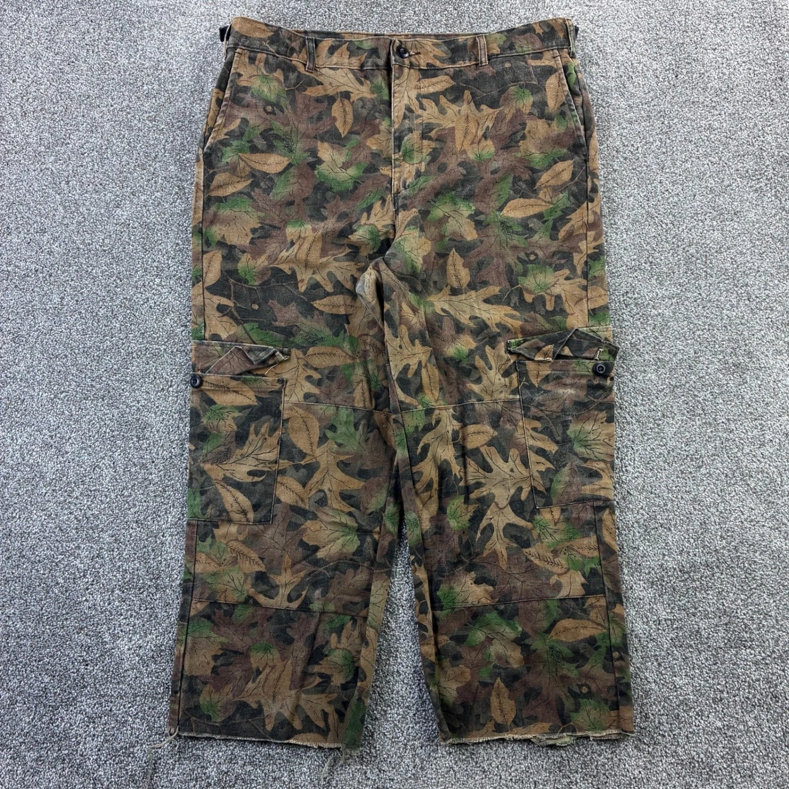 Vintage Gander Mountain Camo Cargo Pants Mens 42x26 Leaf Pattern Made in USA