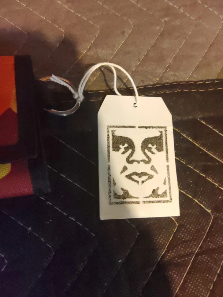 Cartera de Lona OBEY Nueva Con Etiquetas Excelente Estado Foto 3 de 4