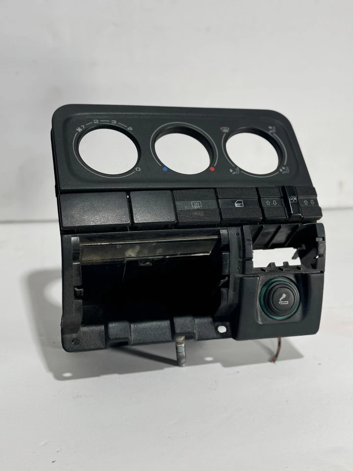 VW JETTA 1993-1998 SEDÁN TABLERO CENTRAL RADIO CONTROL DE CLIMA BISEL ENVOLVENTE MOLDURA Foto 3 de 4