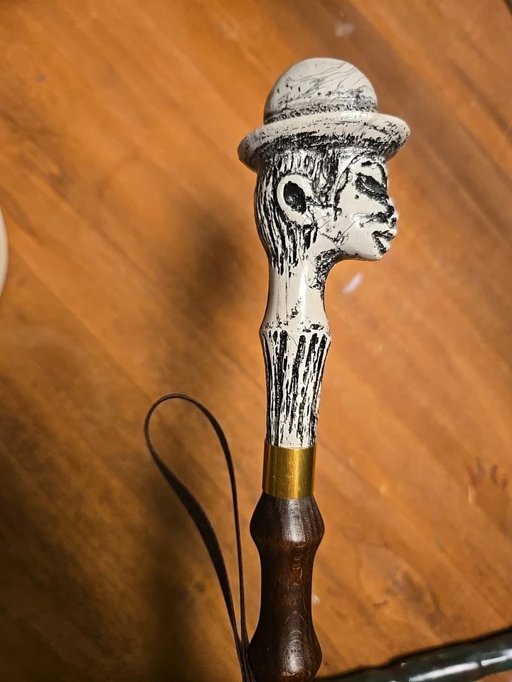 VTG Carved Man In Hat Shoehorn 22" L Brass Accent/Cord for Hanging, Italy - Image 4 of 4