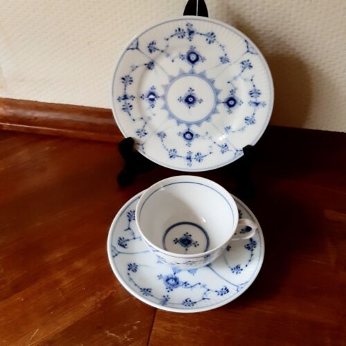 OLD 1928-35 Trio Tea Set BLUE FLUTED Plain Royal Copenhagen # 1-465 & 1-300. 1st - Afbeelding 1 van 9