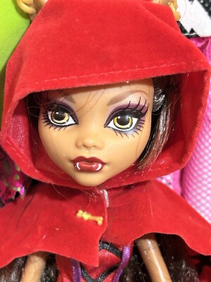 MONSTER HIGH CLAWDEEN  WOLF SCARILY EVER AFTER LITTLE DEAD RIDING WOLF :DOLL