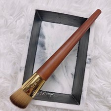 Tarte Angled Liquid Foundation Bamboo Brush - Angled Flat Top Kabuki