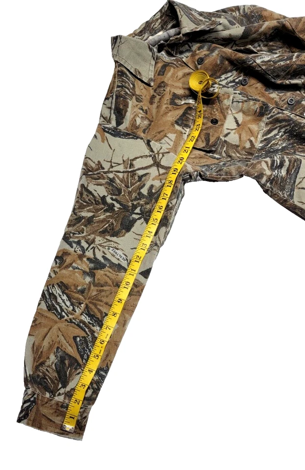 Vintage Cabela's Realtree Button-Up Camo Hunting Flannel Shirt Boys 18 USA - Image 4 of 4