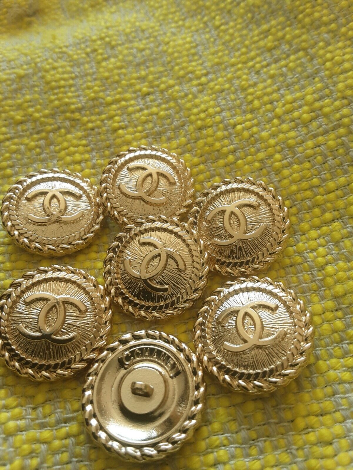 6 Stamped  Chanel Buttons LOGO  CC gold  0,8 inch 20  mm gold 