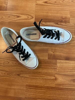 white converse with black laces