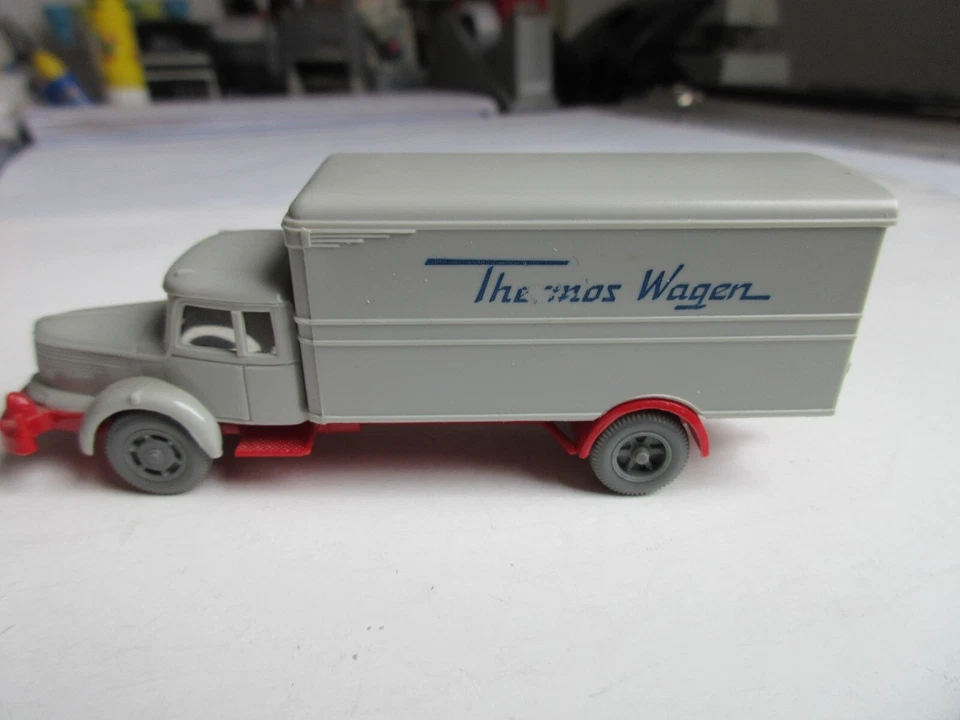 Wiking1: 87 Krupp Titan Suitcase Truck Thermos Car (WM, Indicator, Agate Gray) - Image 2 of 4