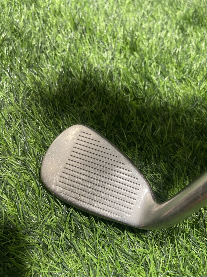 Taylormade R7 Pitching Wedge RH Lite Flex Graphite Ladies Women’s 35.5” UPC144 - Image 4 of 4