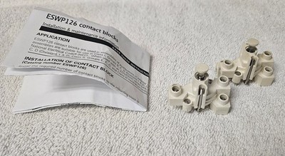 2 New Eaton Crouse-Hinds ESWP126 Universal Pushbutton Switch Contact Block 600V