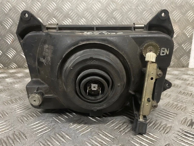 KAWASAKI ZZR600 E head light 2001 - Image 3 of 4