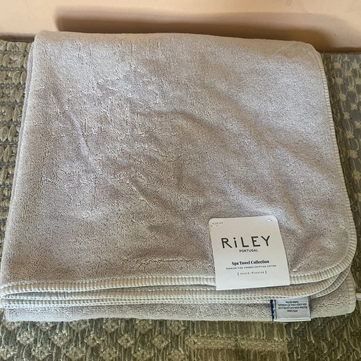 Riley Spa Towel Collection Thistle 100 % Cotton Bath Towel 30 x 58 in  Thistle @