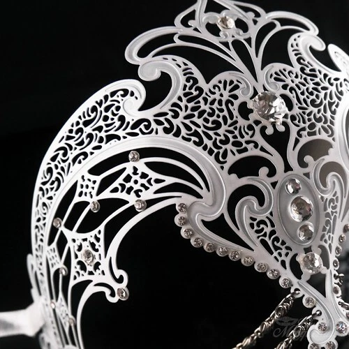 Womens Egyptian Chain Venetian Laser-Cut Filigree Metal Masquerade Mask [White] - Image 4 of 4