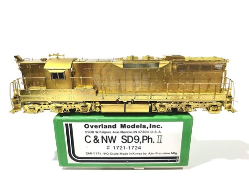 Overland OMI C&NW SD9 Ph. II Chicago y North Western HO latón #5174 sin pintar | Zustand: Used