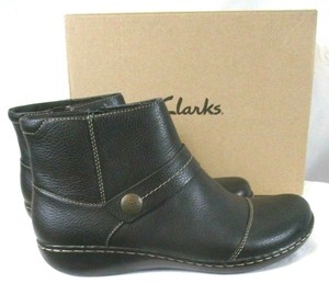 clarks ashland pine ankle bootie