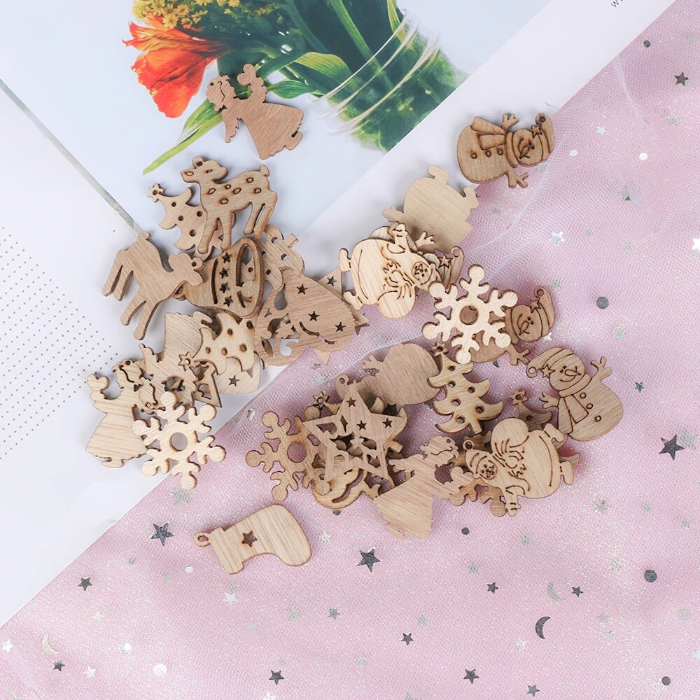 Christmas Wooden Craft Embellishments 50pcs Mixed With Hole