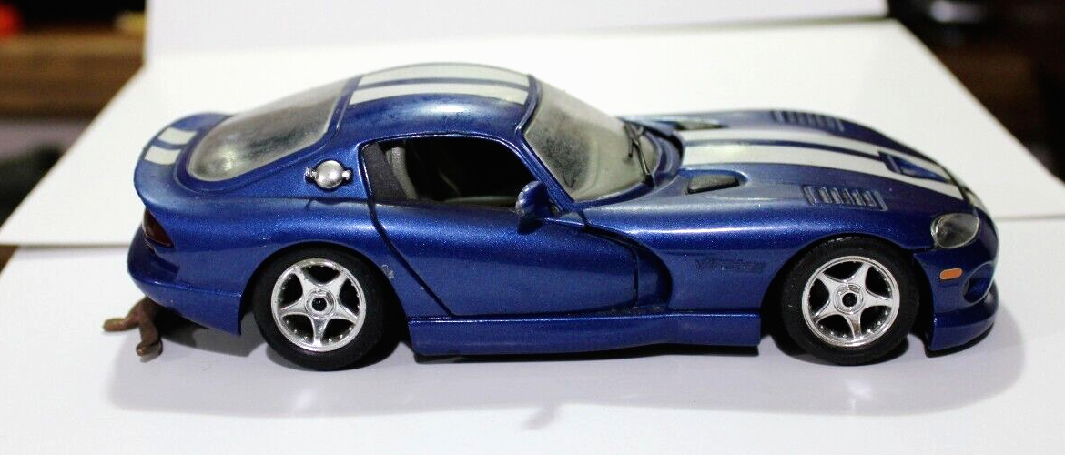 1996 Burago Dodge Viper GTS Coupe Blue White Stripes 1/24 | eBay