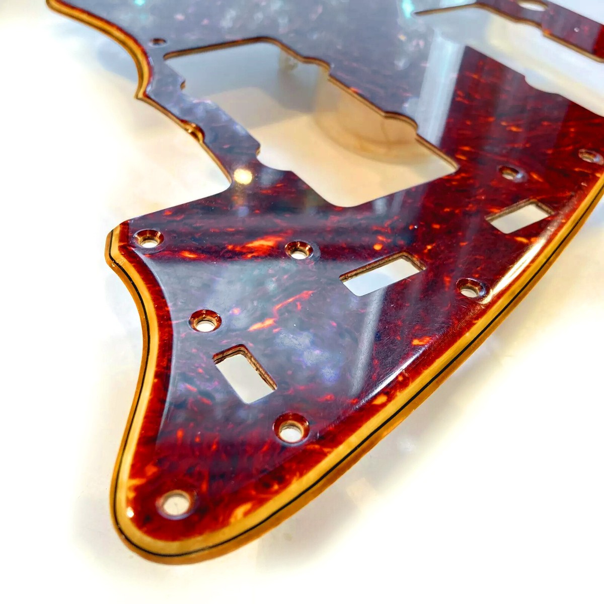 Boots Aged Relic Tortoise/White Wide Bevel Pickguard for USA