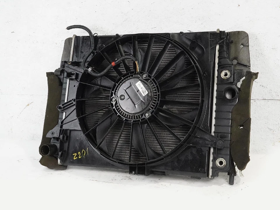 2009 - 2010 JAGUAR XF X250 4.2L RADIATOR CONDENSER COOLANT FAN SHROUD MOTOR OEM Foto 3 de 4