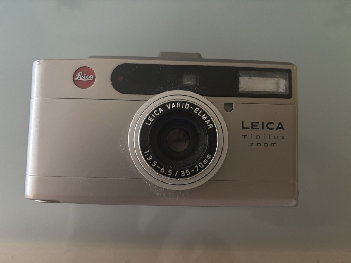 Leica Minilux Zoom Film Camera w/35-70mm Vario-Elmar With Flash