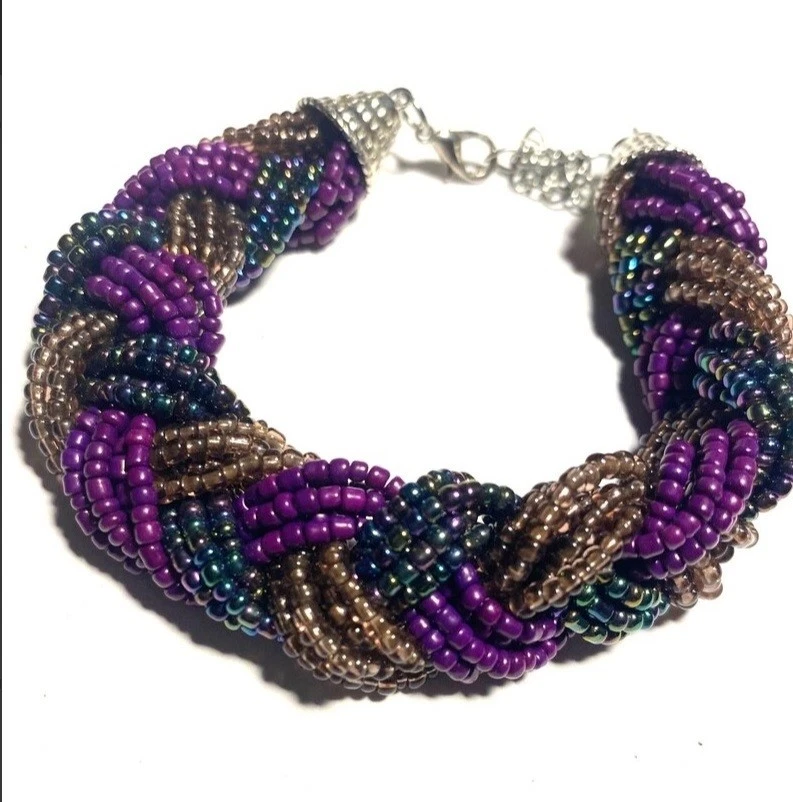 Pulsera trenzada y cuentas multi hebra Foto 3 de 3