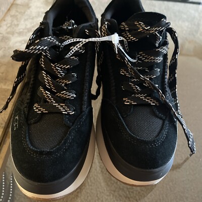 UGG Womens Size Marin Lace Up 2