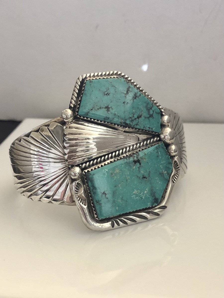 Marvelous Vintage Native American Navajo Sterling Silver Pod Bracelet Marvelous Vintage Native American Navajo Sterling Silver Pod Bracelet