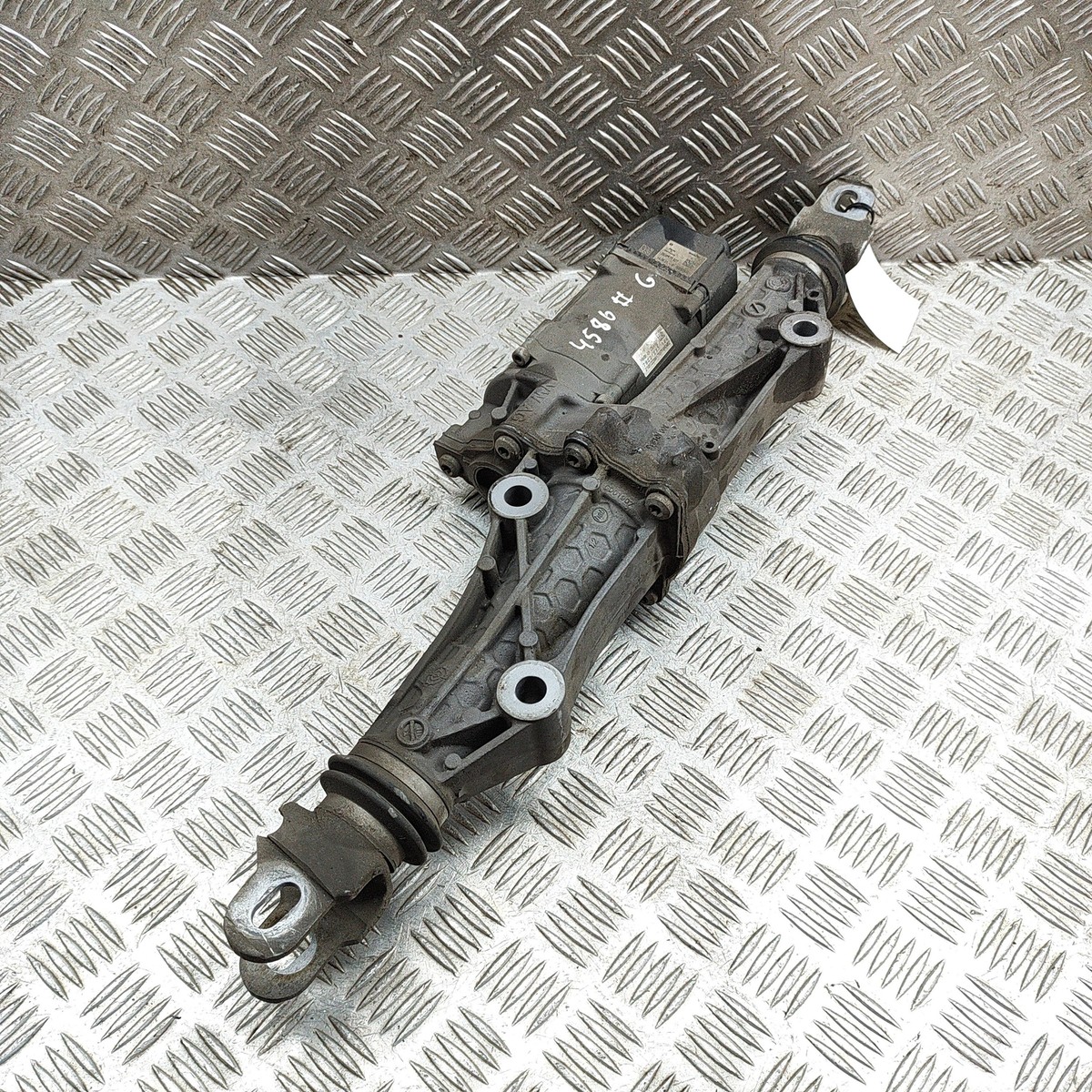 queri。 Maruti XL6 CNG, Single hand drive Show room condition - Cars in