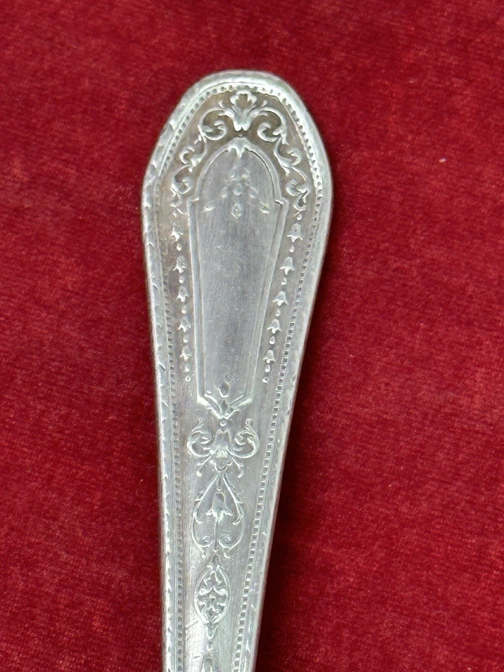 Hampton Court Community Plate 1926 Flatware Silverplate Wreath ONEIDA 6" Spoon - Image 3 of 4
