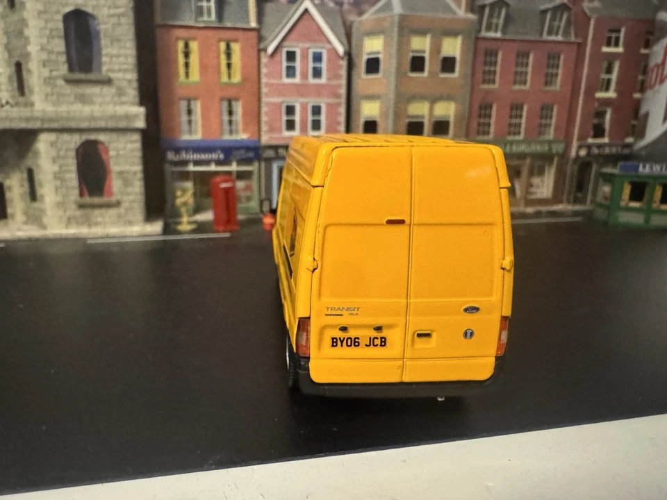 Corgi CC14301 Ford Transit Van- JCB, 1/50 Scale - Image 4 of 4