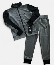 Air Jordan Big Boys track suit 2pc Tricot set Jacket pants Set Size 5 6 Gray Blk