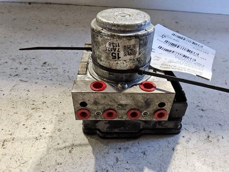 2016-2017 Honda Accord ABS Anti-Lock Brake Pump Assembly 2.4L, LX, AT (CVT) OEM Foto 3 de 4