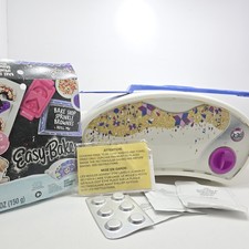 Hasbro 2015 Easy Bake Ultimate Oven Baking Star Edition