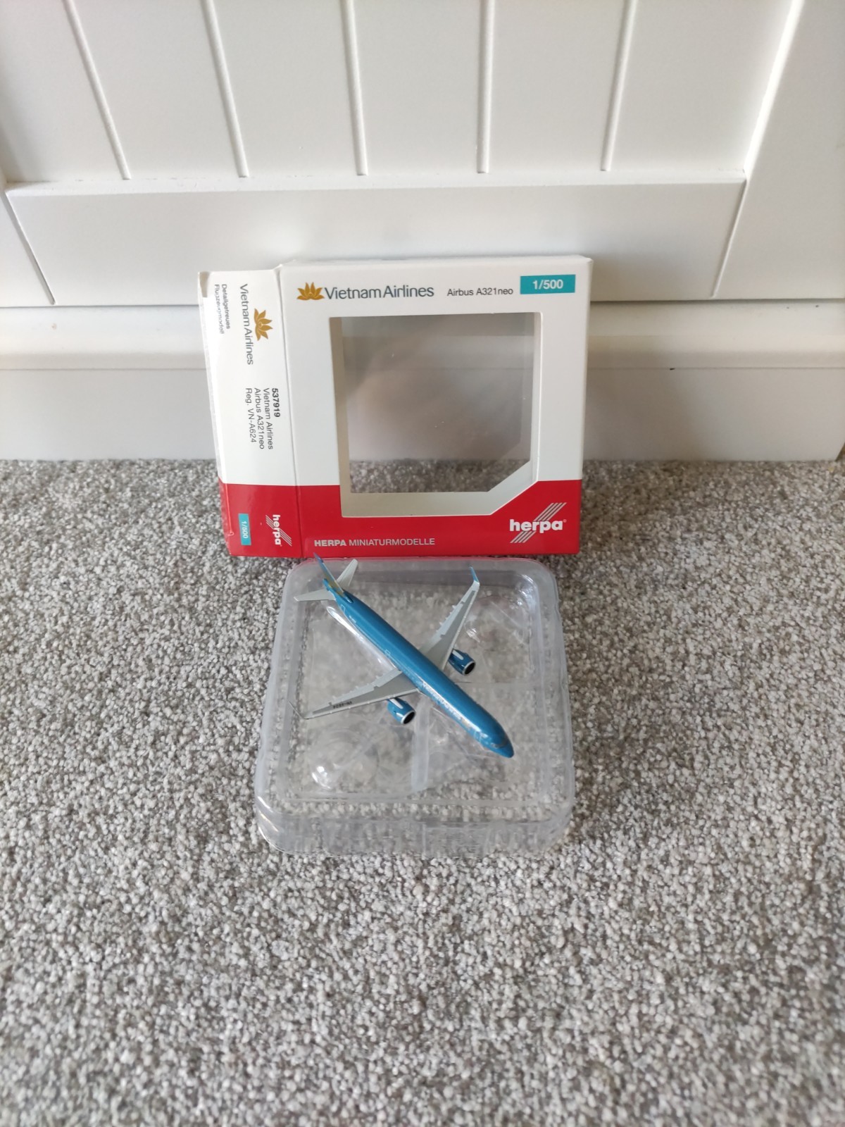 herpa Vietnam Airlines Airbus A321neo 1:500 Scale without Base Metal