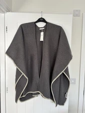 MARKS & SPENCER WOMENS GREY & CREAM TRIM PONCO CAPE WRAP ONE SIZE Bnwt